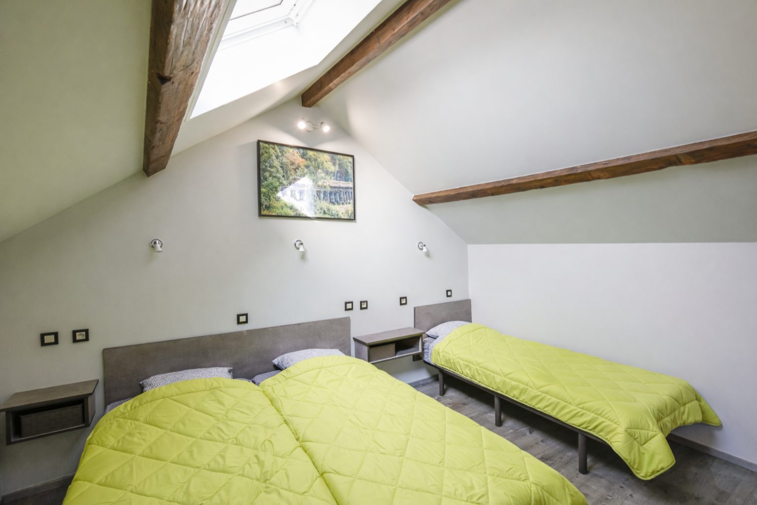 Chambre verte à lits jumeaux